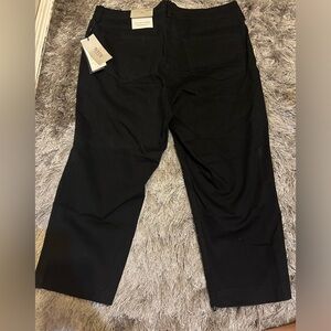 Women’s brand new capri size 16